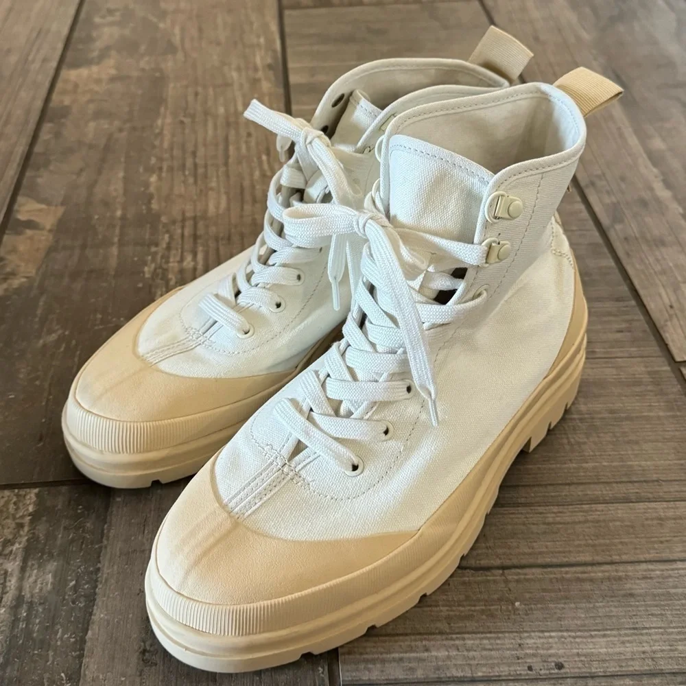 Everlane the canvas utility boot size 9.5